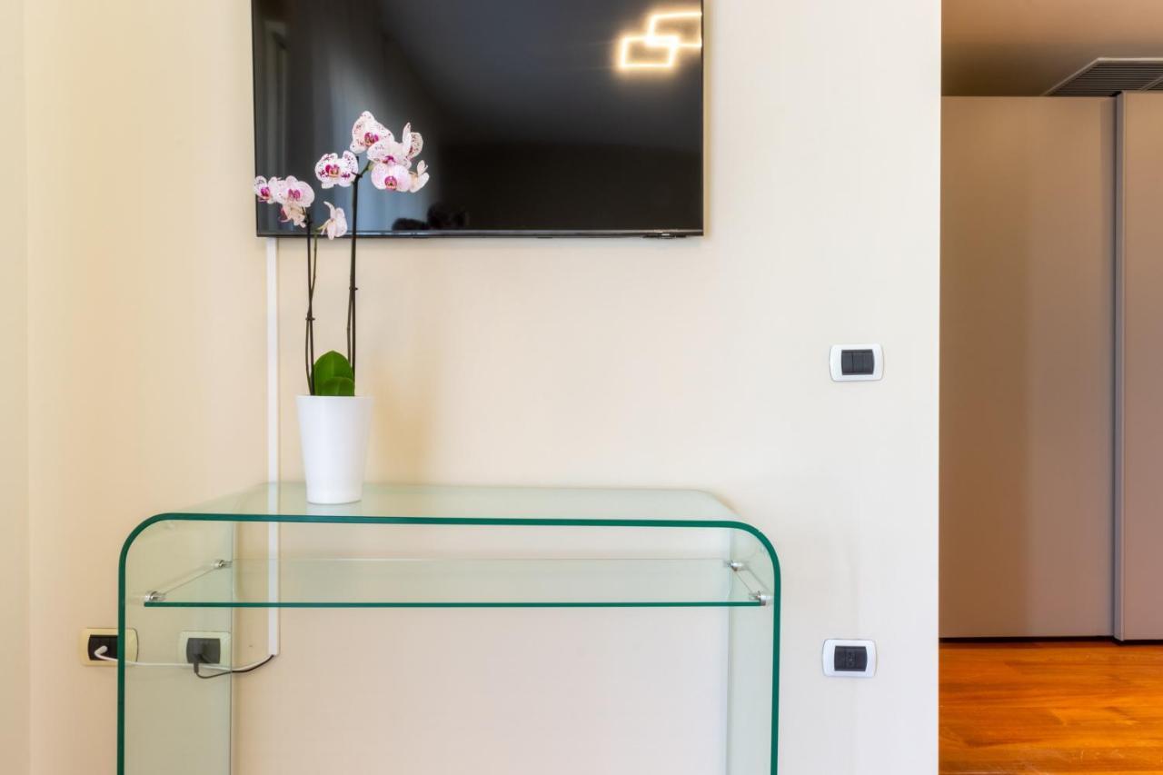 Terrazza61 - Appartamento Con Vista Spettacolare Sulla Citta Di กาญารี ภายนอก รูปภาพ